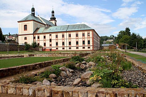 Klášterní zahrada