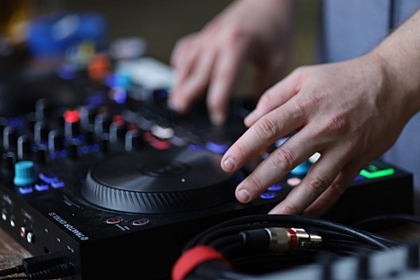 DJ SAli: Electro swing