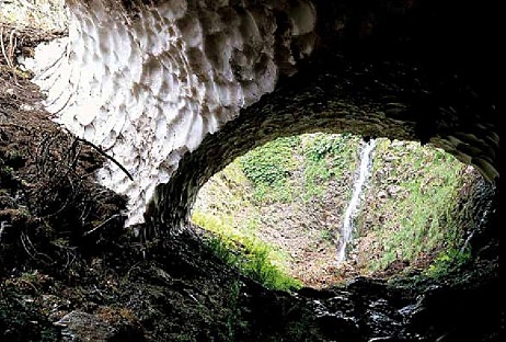 Pramenný a Luční vodopád